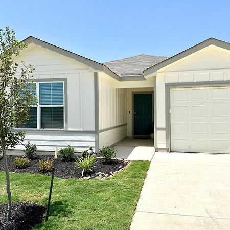 New Home Near Lackland, Seaworld San Antonio Exterior photo